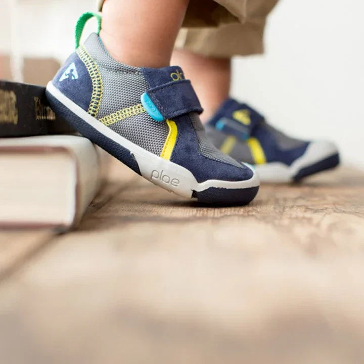 What shoes are good for first walkers? A parent's guide